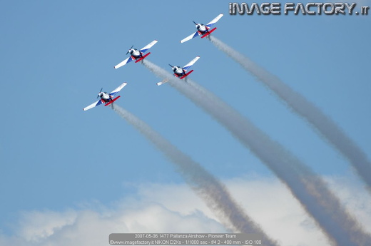 2007-05-06 1477 Pallanza Airshow - Pioneer Team